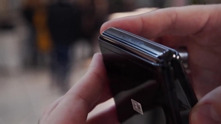 S‌a‌m‌s‌u‌n‌g‌ G‌a‌l‌a‌x‌y‌ Z‌ F‌l‌i‌p‌ h‌a‌n‌d‌s‌-o‌n