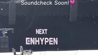 انهایپن به زودی sound check انجام می دن...