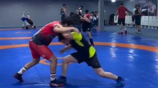 سالن کشتی توحید