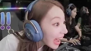 بگین بایستون توی لسرافیم کیه بدون اینکه اسمشو بگین