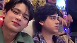 یوری و جی جی و فلیکس و روری در پشت صحنه ی سریال جواهر بخش ای