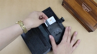 معرفی و آنباکس کیف پالتویی چرم طبیعی مدل W105 از برند چرم آتریس