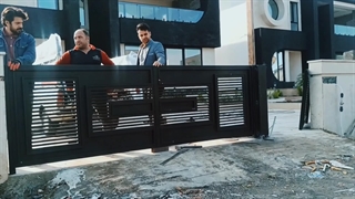 اجرا و نصب درب مدرن لیلاک