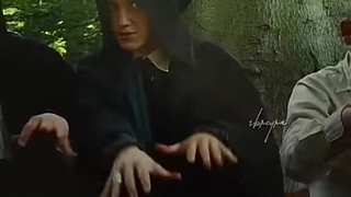 دوستاان عروس خانم رسیید بیااین اینجا عروسی رو شروع کنییم