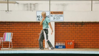 موزیک ویدیو آهنگ 'Adult Swim' از کیم کای