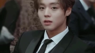 پارک جیهون(قهرمان ضعیف کلا)