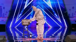 به او می گویند صدای خاموش