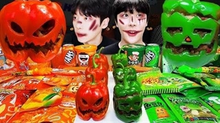 اسمرفود SIO asmr ( سیو ) : چالش خوردن غذاهای فروشگاهی و تنقلات نارنجی و سبز در هالووین ( موکبانگ ) - موج کره ای