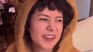 طنز پریسا :} لایک و فالو فراموش نشه کیوتم