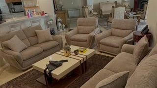 زیبایی این پارچه رومبلی روی مبل،تماس:۰۹۱۲۷۰۱۶۶۷۰