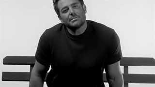 آهنگ محمدرضا گلزار بنام عوض شدی