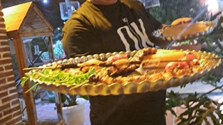 مجموعه پذیرایی سنت سرای رحمانی ( سرزمین کهن سابق ) با غذاهای متنوع ایرانی در قائمشهر با مسترکیلومتر