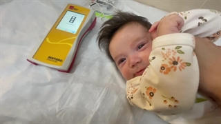 تست شنوایی سنجی نوزادان در کلینیک رسا