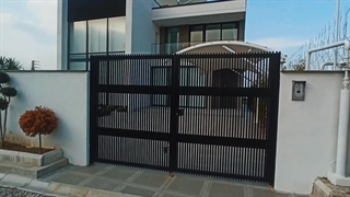 درب فلزی مدرن آرالی اجرا شده در تنکابن