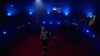 Певица: Билли Айлиш Выступление: на BBC Radio 1