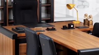 میز مدیریتی گردویی