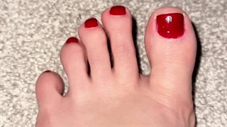 ناخن‌هایی بی‌نقص، مثل کار یه حرفه‌ای! بدون نیاز به سالن، طراحی حرفه‌ای ناخن رو تو خونه انجام بده!