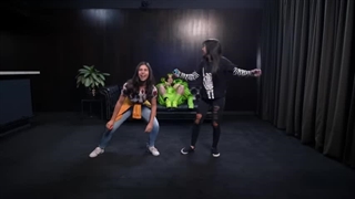 Billie Eilish Surprises Her Biggest Fans | Just Dance 2020 (بیلی ایلیش)