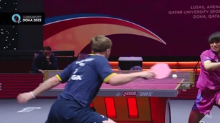 مسابقه پینگ پنگ شون‌سوکه توگامی در مقابل ترولس موره‌گورد | قهرمانی جهان 2025