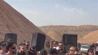 پارتی مختلط در کویر