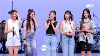 اجرای اهنگ attention  از گروه NJZ