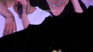 ولی من هنوز سر این ذوق میکنم T T