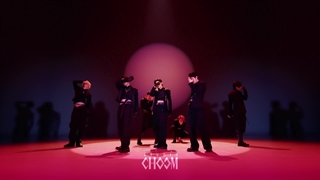 اجرای bad desire انهایپن در استادیوم چوم