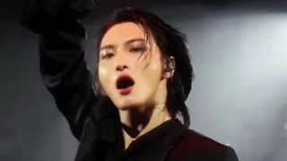 -پس خانواده‌ات(ایتیز)اولویتتــن! +:نه،کیم‌هونگجونگ اولویتمه:))