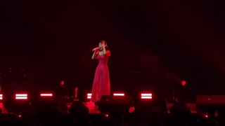 اجرای آیو کنسرت 《HEREH 》Love wins All by iu