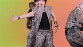 ریلی دنس آهنگ Beautiful Stranger از تی اکس تی