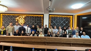 دوره تخصصی لیزر نویان طب مانلی 27 تیر 1404