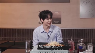 برنامه‌ی Helly's Club با حضور لی هیوری و سوبین عضو TxT