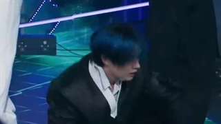 فنکم لینو در اجرای CEREMONY