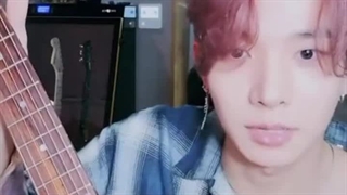 این داستان،ماجراهای های هیسونگ هیونگ و گیتار جی!/از بهترین لایو های ۲۰۲۴♡