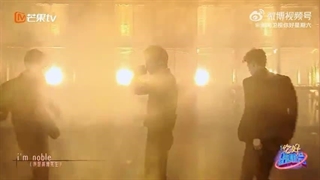 اجرای زیبای دیلان وانگ ( درخواستی ❤️)