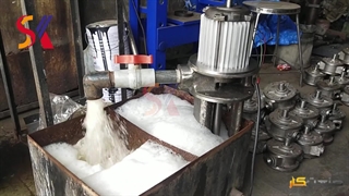 تست کارکرد پمپ آب صابون