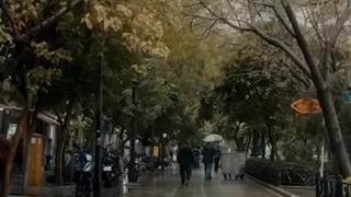 پاییز رو با کتاب‌های صوتی طاقچه شروع کن! + کد تخفیف طاقچه