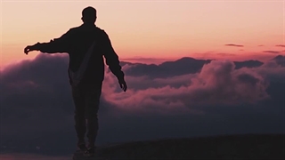 از شرایط زندگی خود قانع باشیم یا نه ...