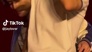 میخوام به سونگهون زنگ بزنم بگم زنت بهت خیانت کرد