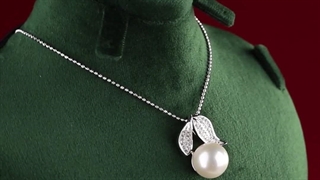 گردن آویزمروارید یگانه بدون زنجیر