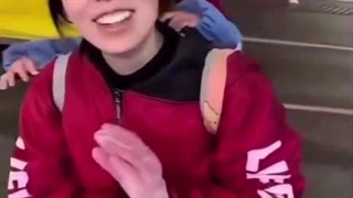 نمیخواد دست خانمهای کارگرت رو ببوسی!