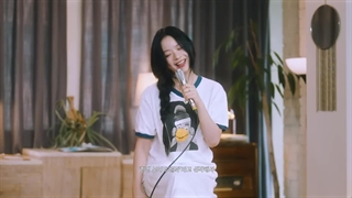 کاور آهنگ Dive توسط هانی از گروه NewJeans