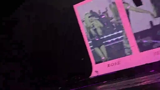 کنسرت بلک پینک با اهنگ wannabe از اسپایس گرلز