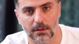 علی ضیا .. احترام بیش از اندازه توهمش از شیشه بیشتره