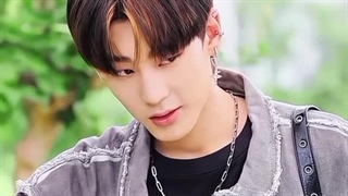 سریال ایکس عزیز رو دیدین شاهکاره (همونیم فردا امتحان داره جا درس خودندنشه)