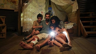 فیلم سینمایی قلعه شنی