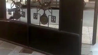 عدم تنظیم و سرویس جک پارکینگ تک لنگه چه بلایی سر جک پارکینگی و درب میاره