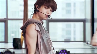 TEAM - Back to Life& (اجرای آهنگ بک تو لایف از اند تیم)