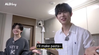 بازیگوشی مکنه شیرینمون و شف گونوو^^/Ald1ray