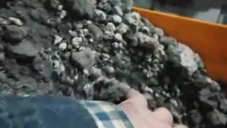 تست دستگاه آسیاب اسوه صنعت اصفهان با پوکه معدنی